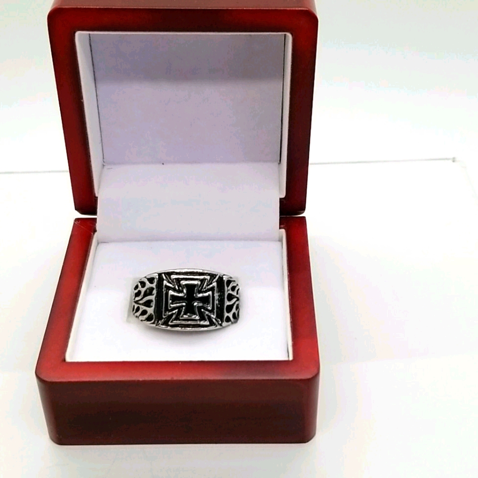Mans Ring